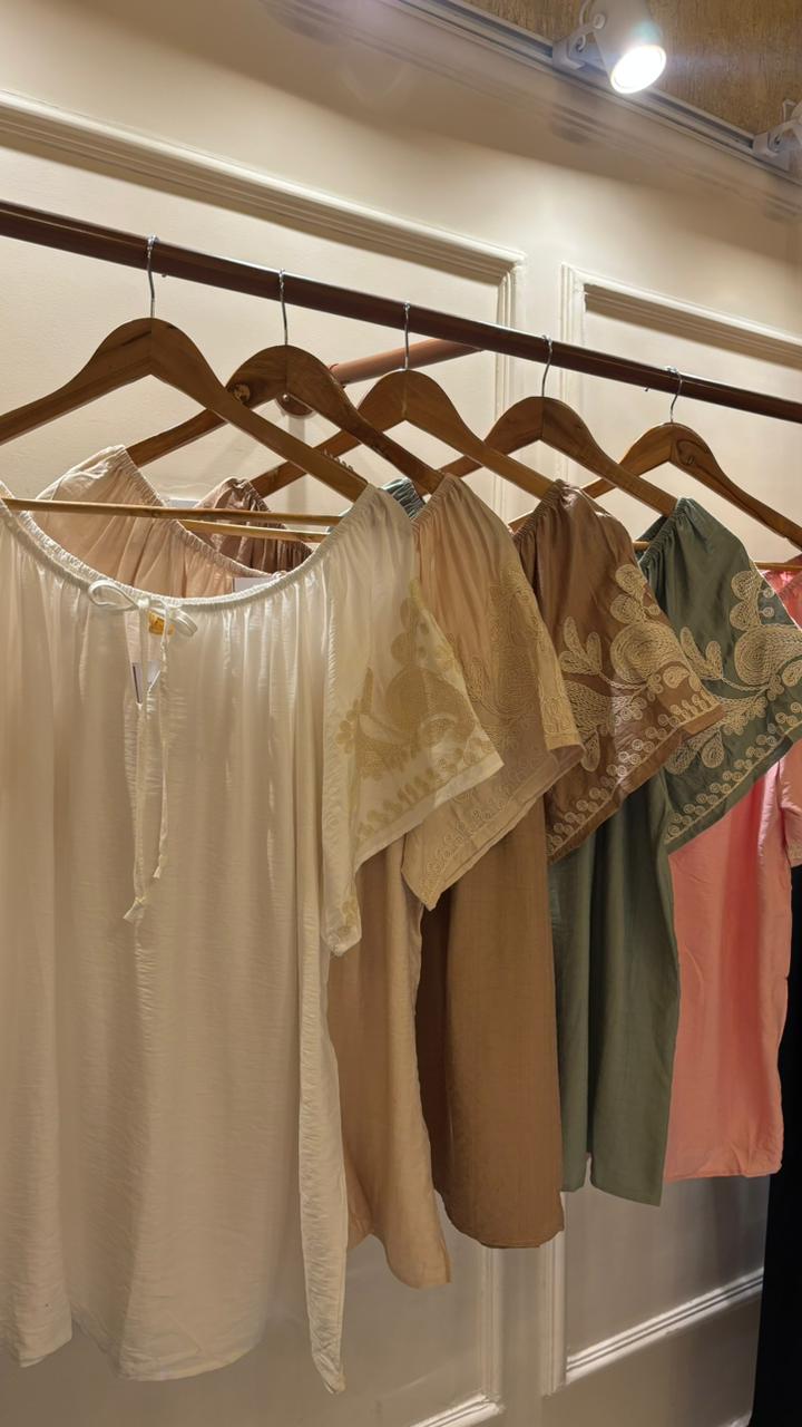 BLUSA BORDADA CELINE